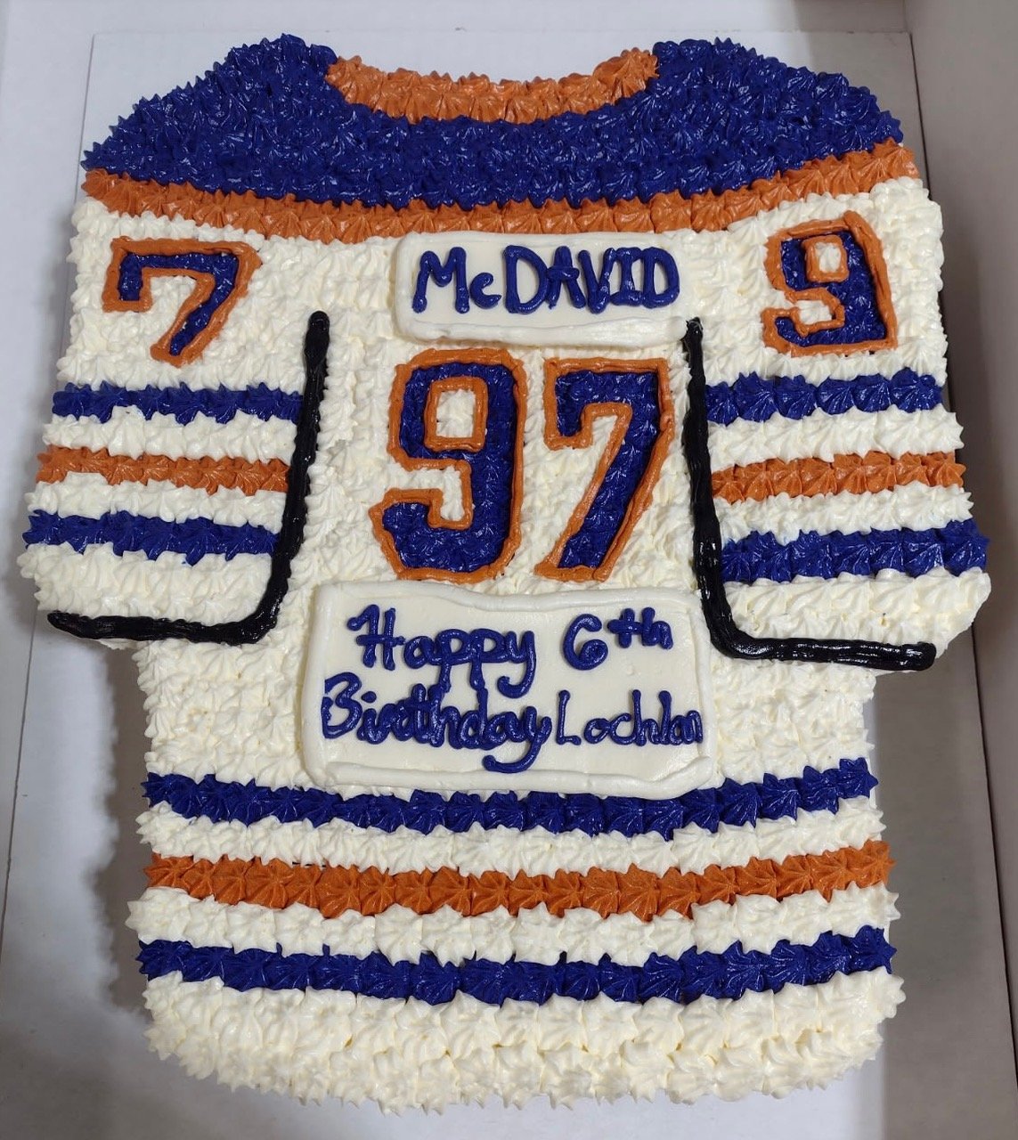 #25 Jersey Cupcake Cake